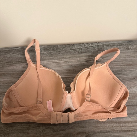 Victoria’s Secret bra - Picture 2 of 3